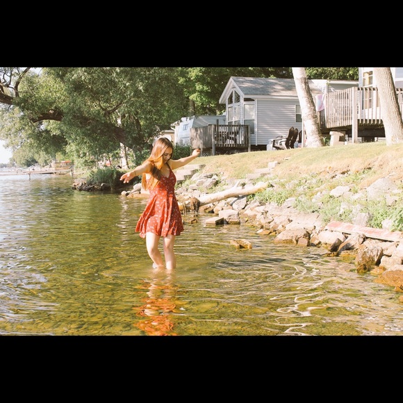 Meet your Posher, Gwen - Picture 1 of 1